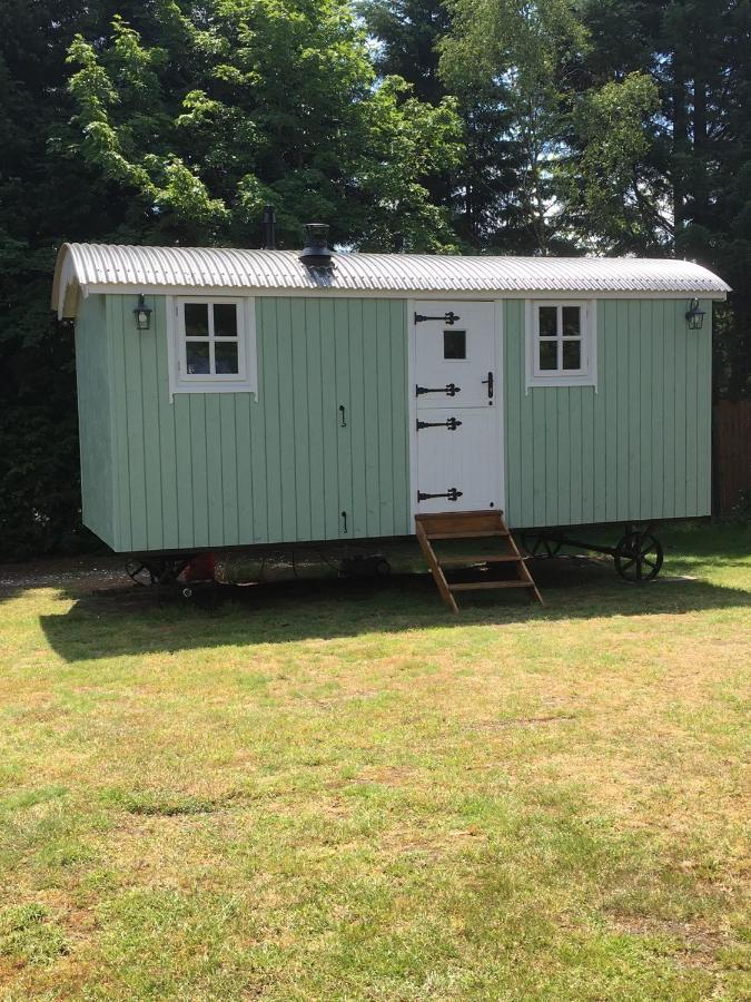 Jasmine The Shepherd Hut 伍德哈尔温泉水疗 外观 照片