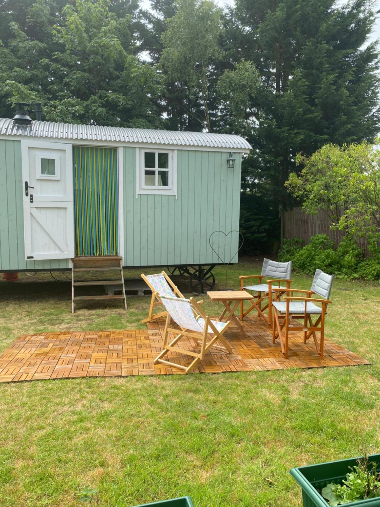 Jasmine The Shepherd Hut 伍德哈尔温泉水疗 外观 照片